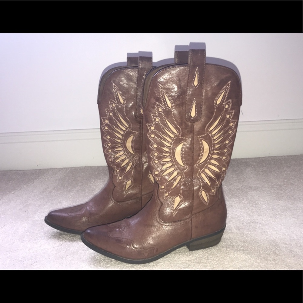 Cowgirl boots size 10